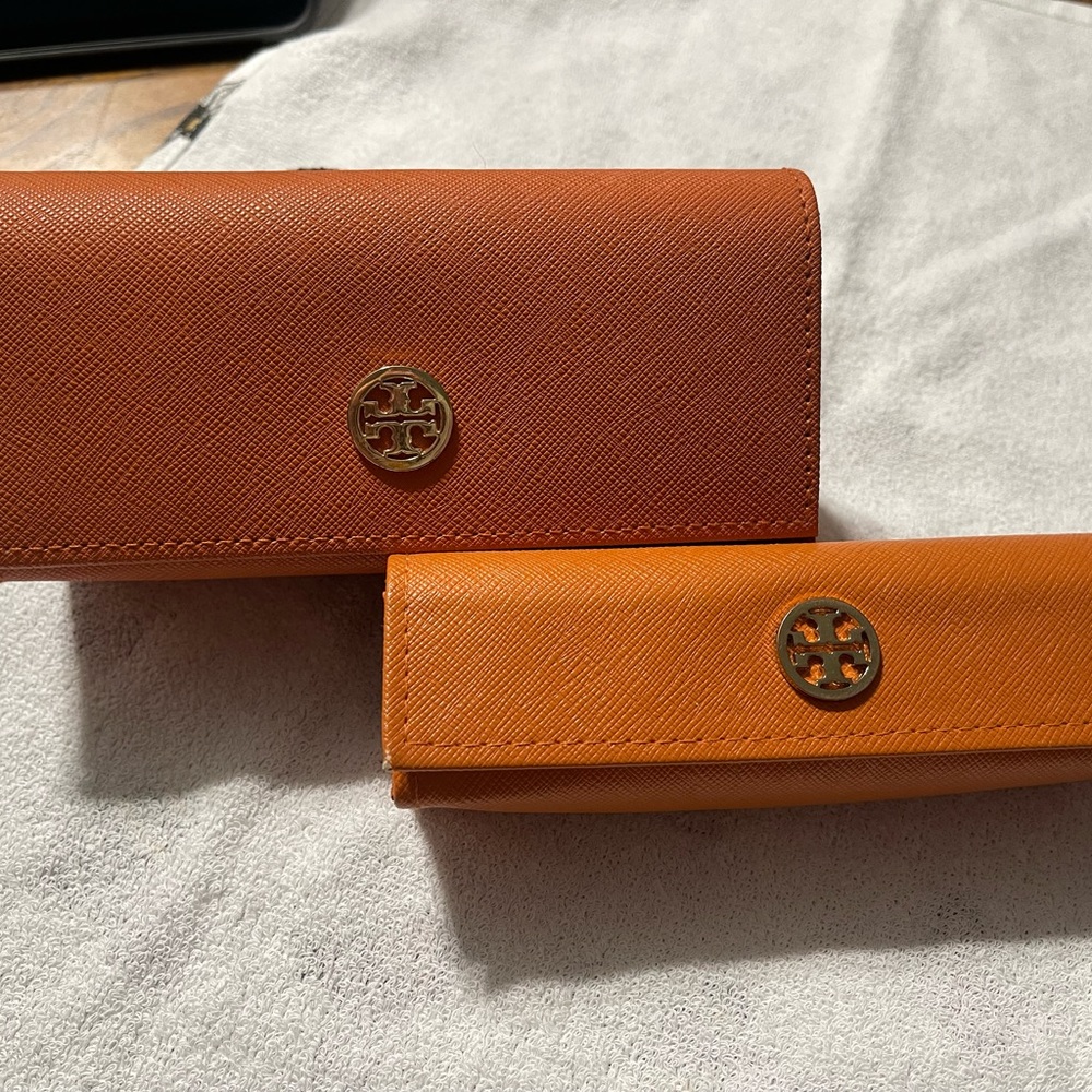 Tory Burch duo sunglass and reading glasses cases